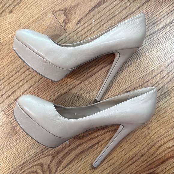ALDO Women's Cream Pumps size 8/39 - Picture 5 of 5